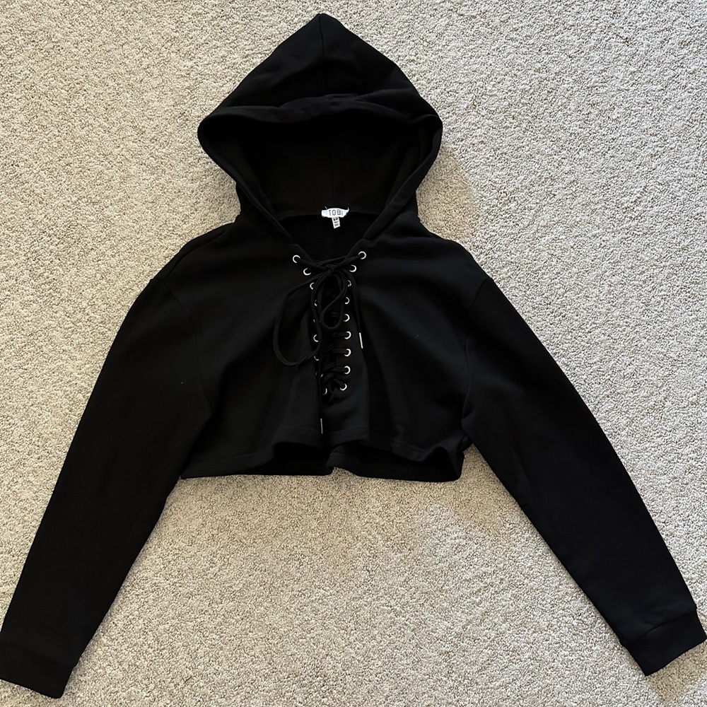 Tobi blacked cropped sweatshirt